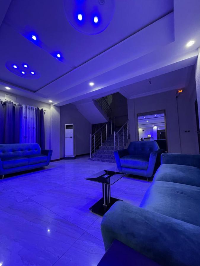 Hotel Mavilla โกโตนู ภายนอก รูปภาพ