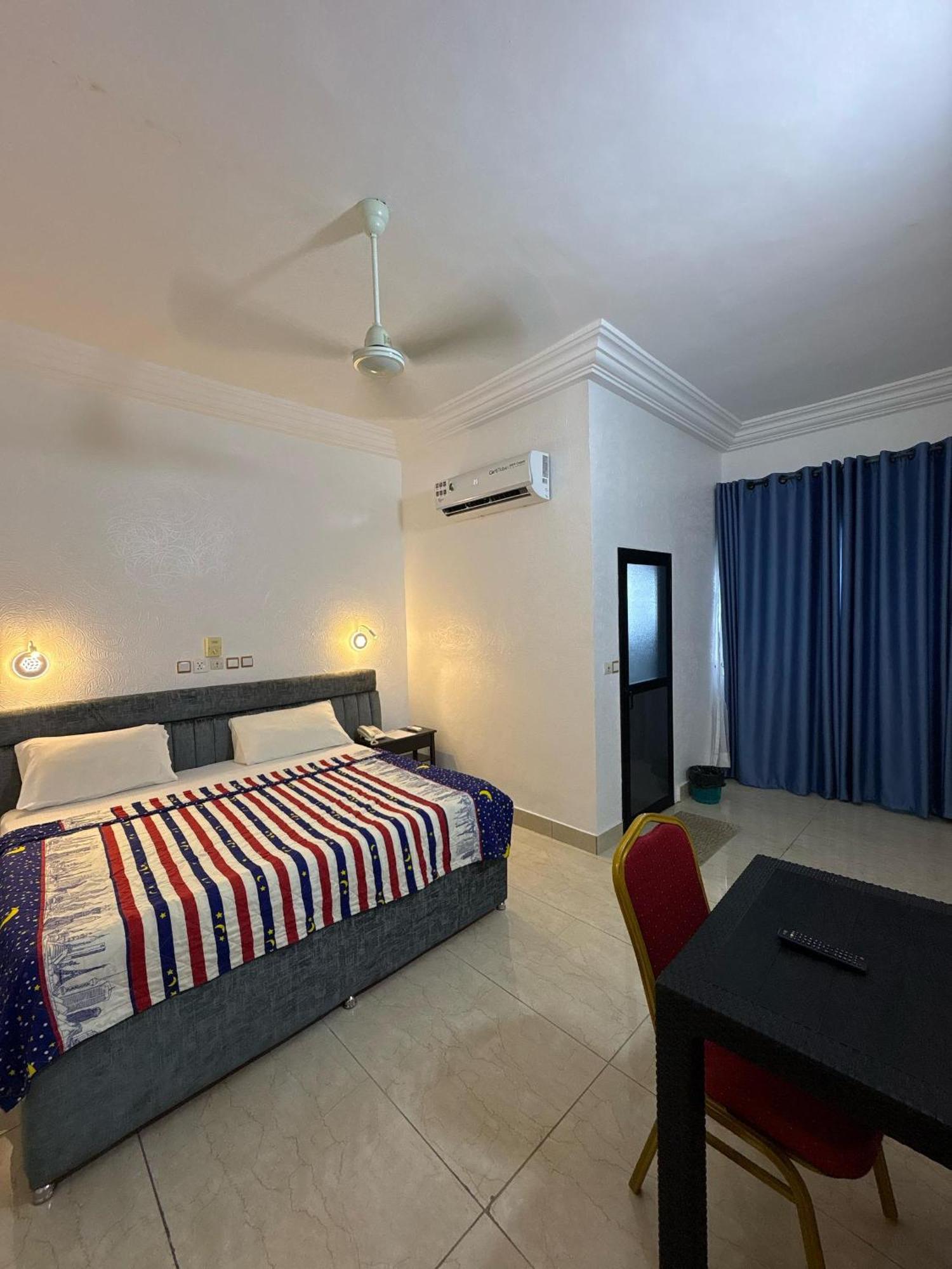 Hotel Mavilla โกโตนู ภายนอก รูปภาพ